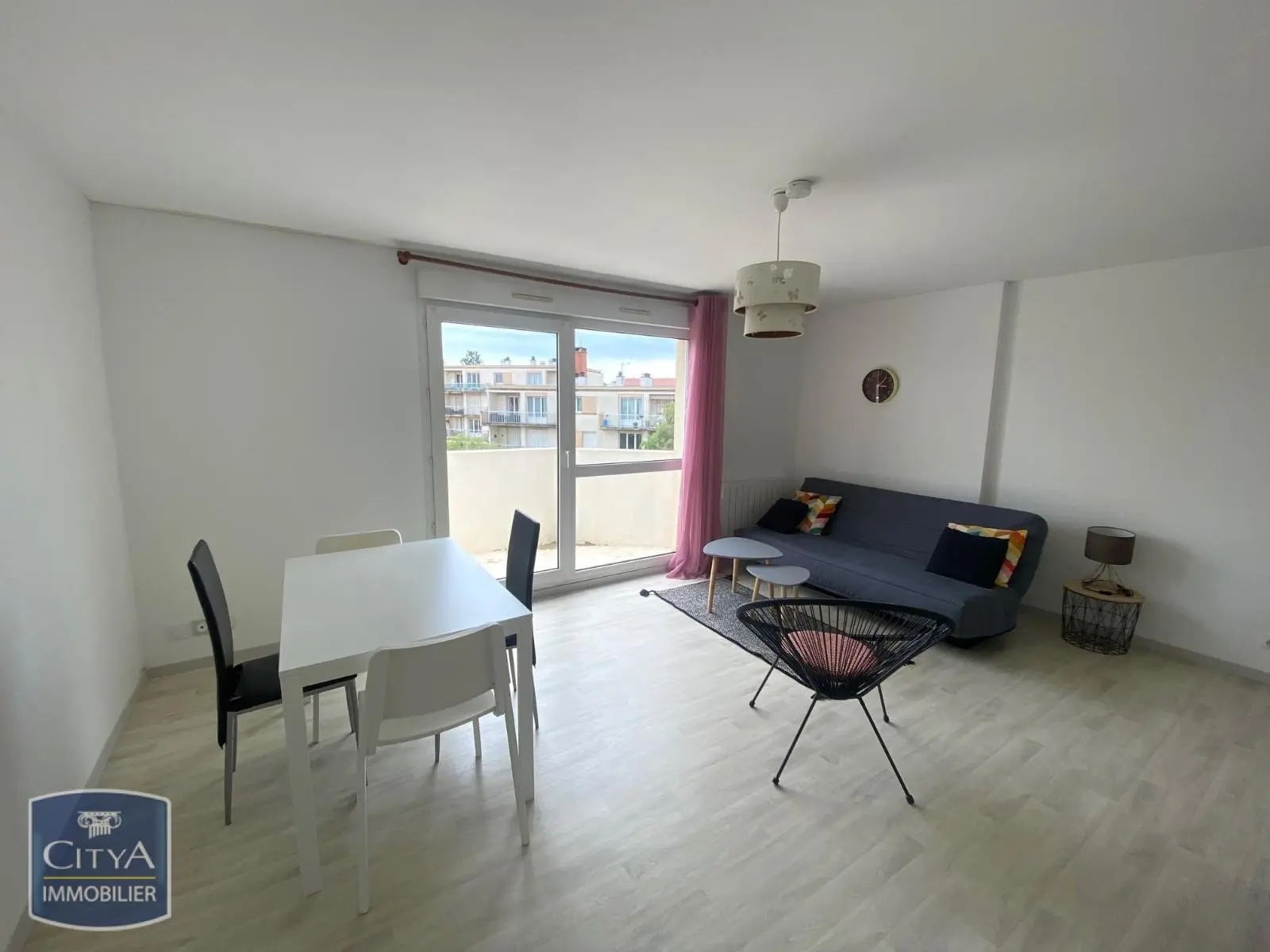 Photo 1 Appartement 1 pièce 28.1m²