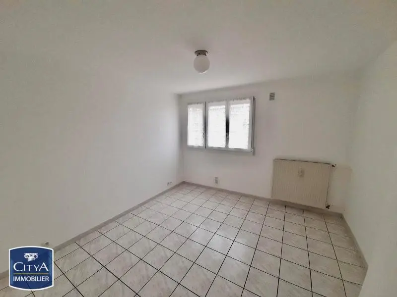 Photo 1 Appartement 1 pièce 22.82m²