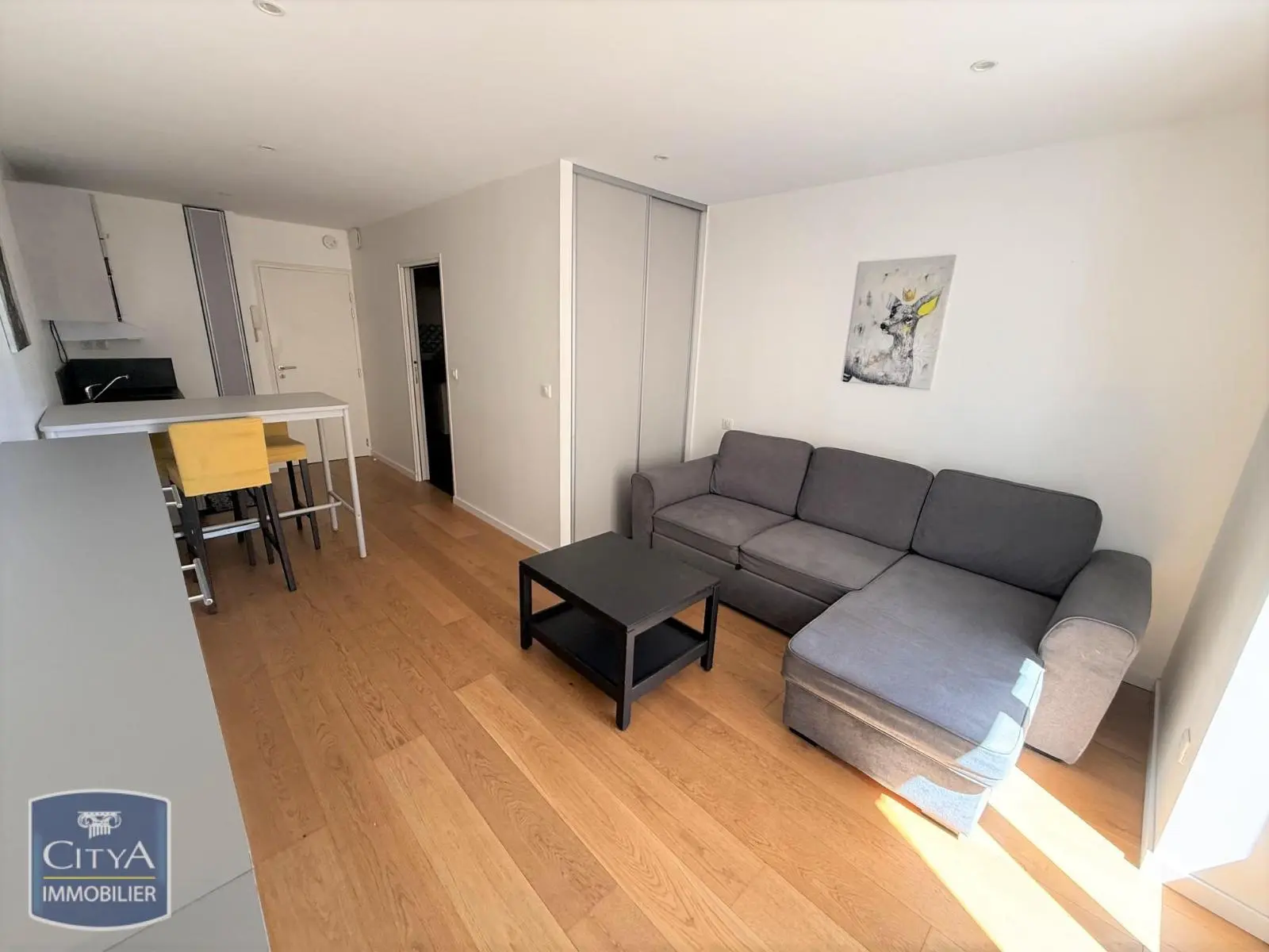 Photo 1 Appartement 1 pièce 23.67m²