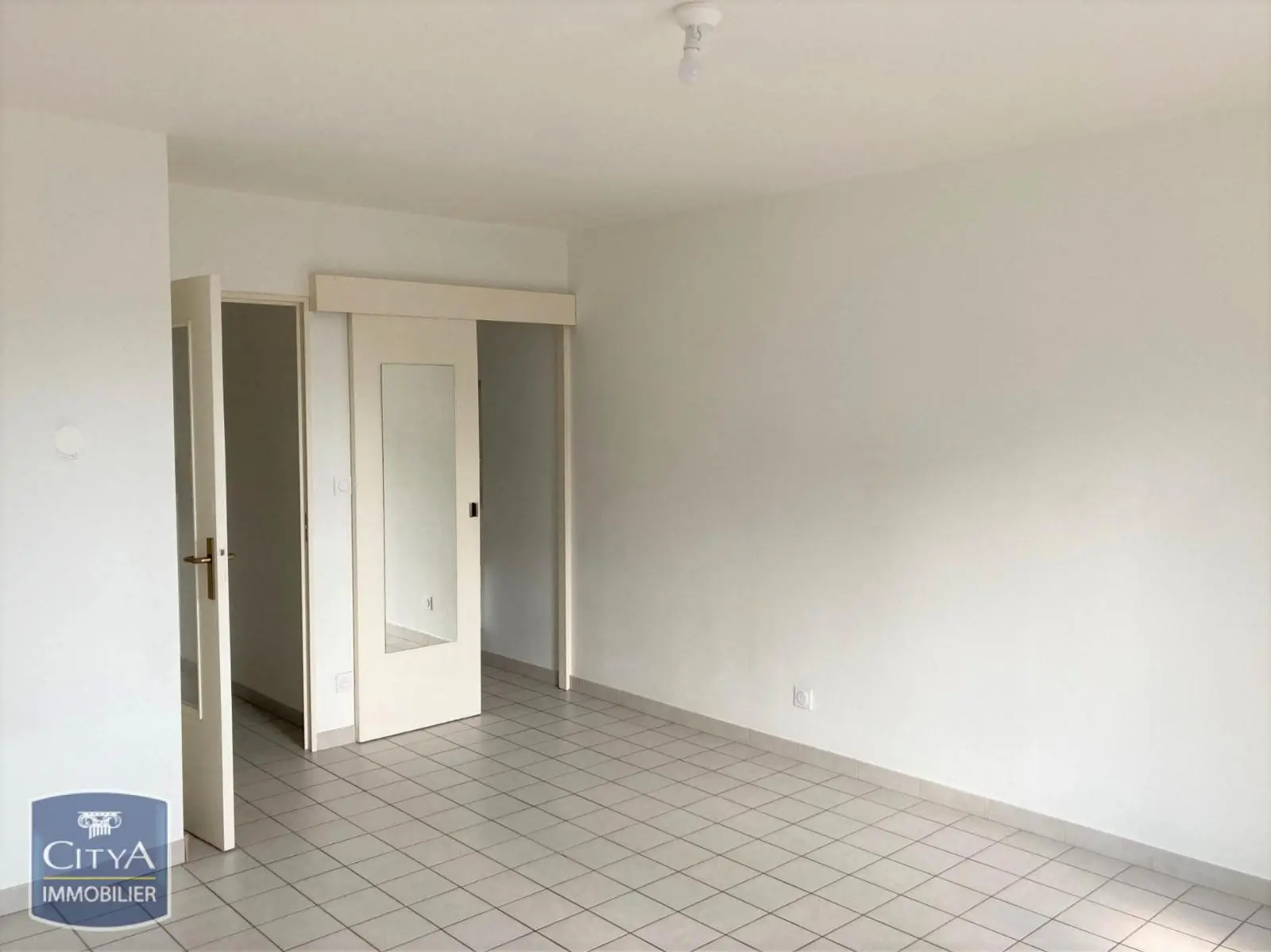 Photo 2 Appartement 1 pièce 26.51m²