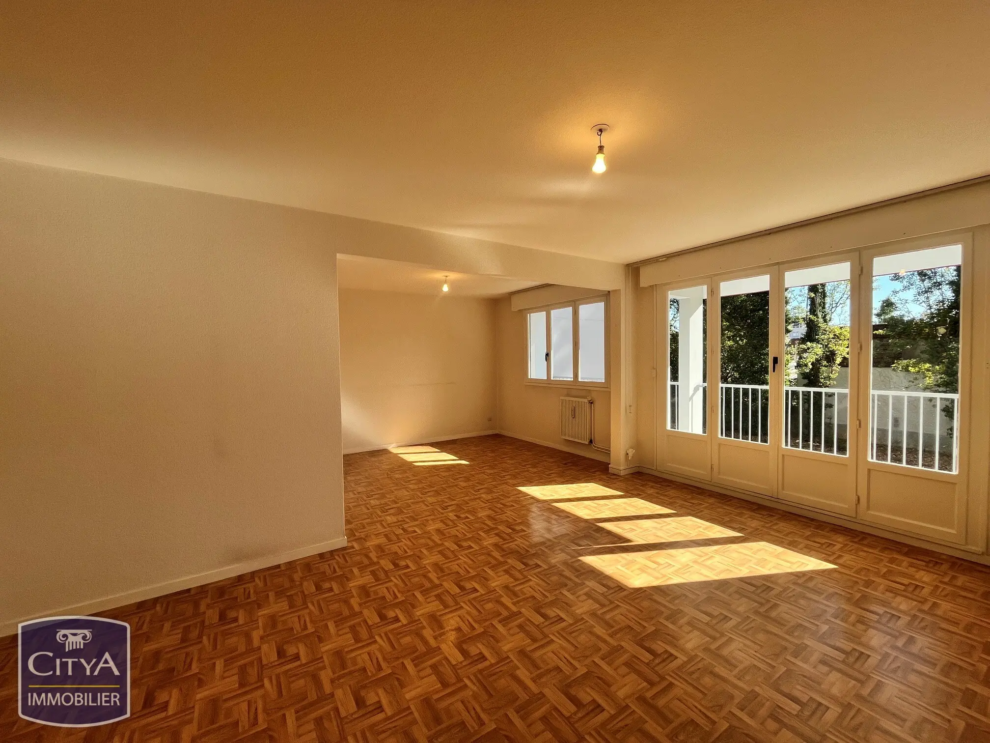 Photo 1 Appartement 4 pièces 77m²