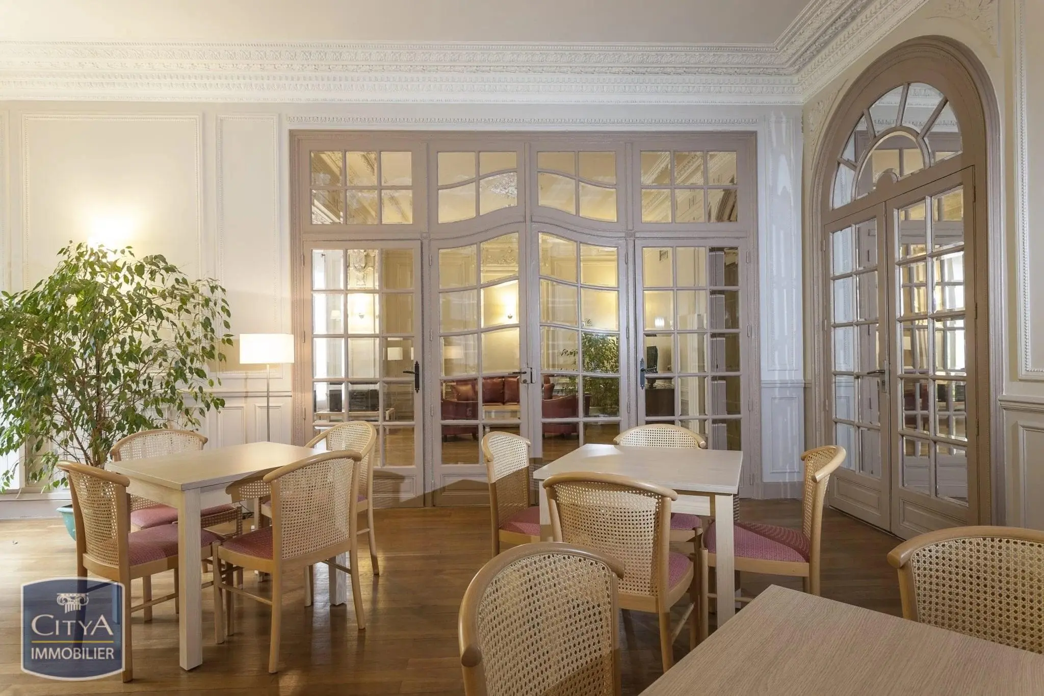 Photo 2 Local Commercial 72m²