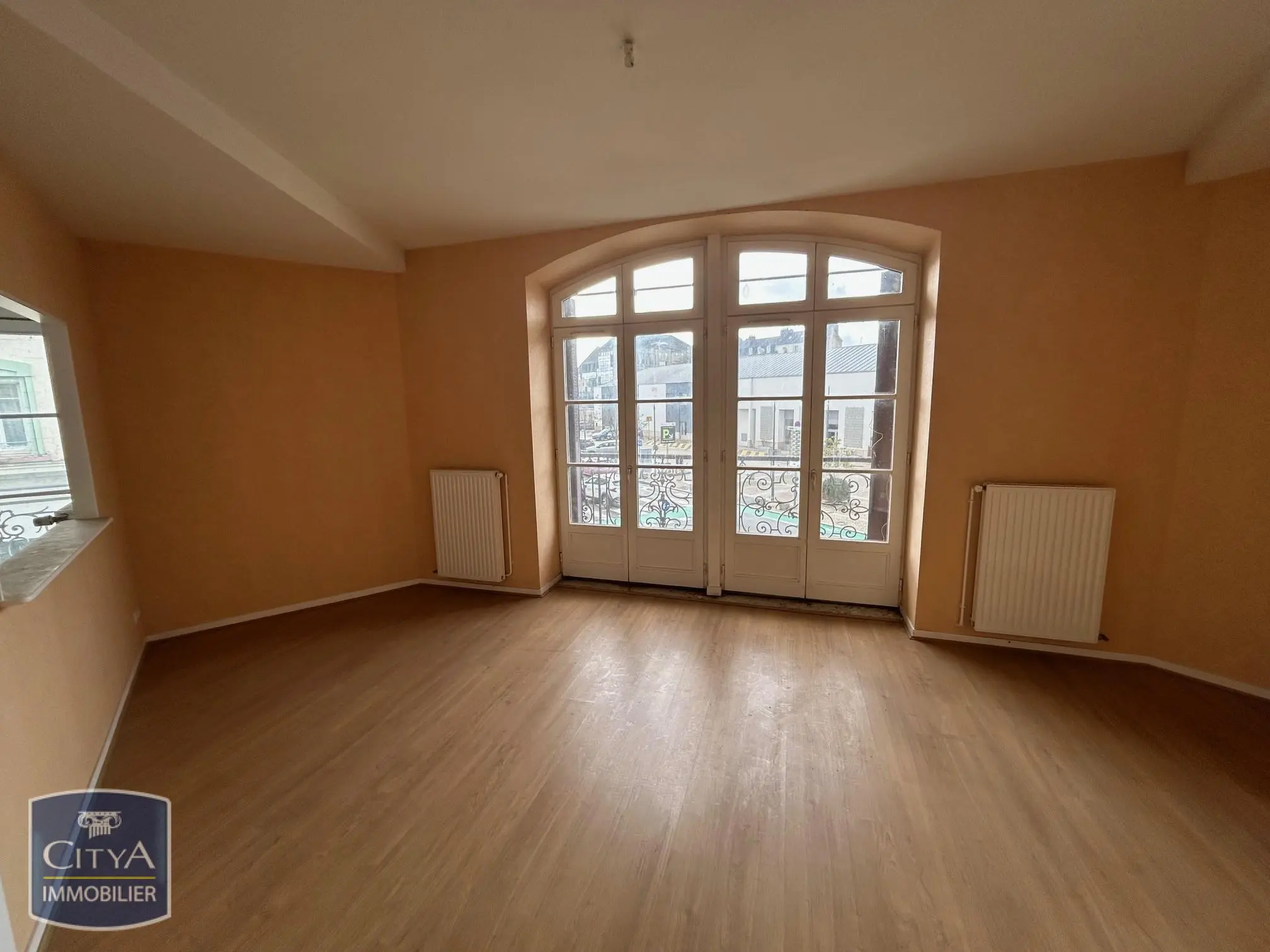 Photo 2 Immeuble 1328m²