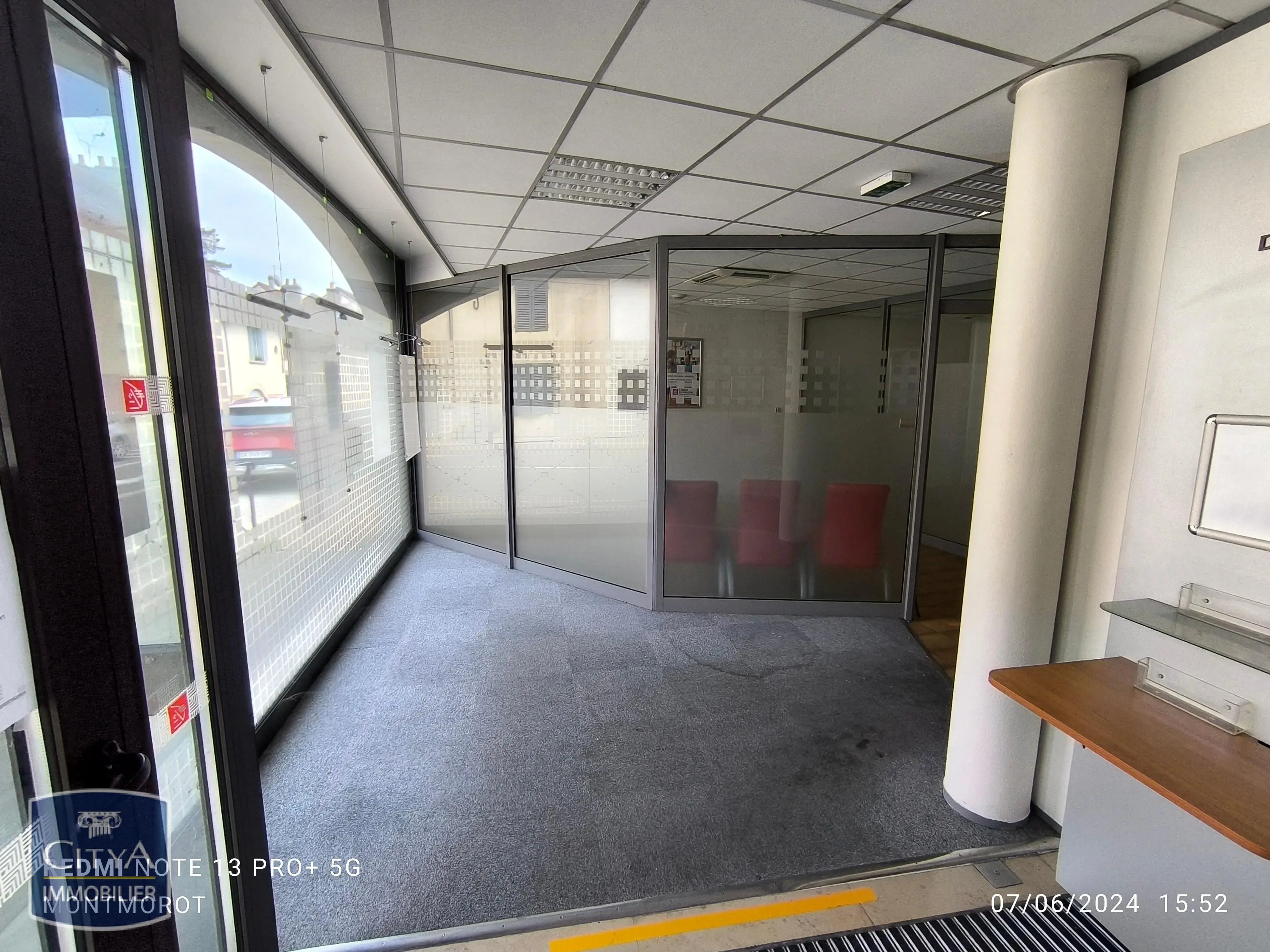 Photo 2 Local Commercial 138m²