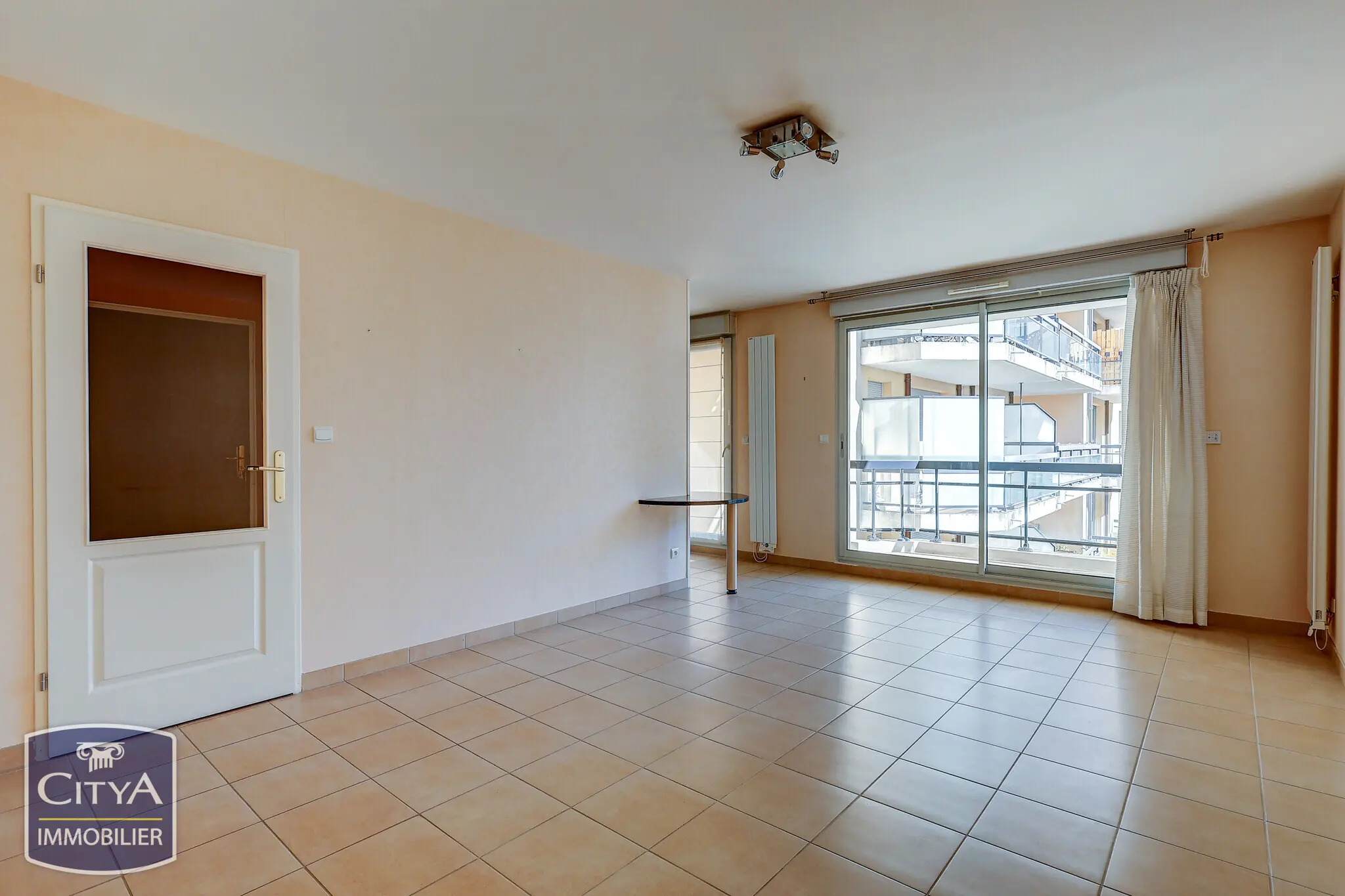 Photo 2 Appartement 2 pièces 78m²