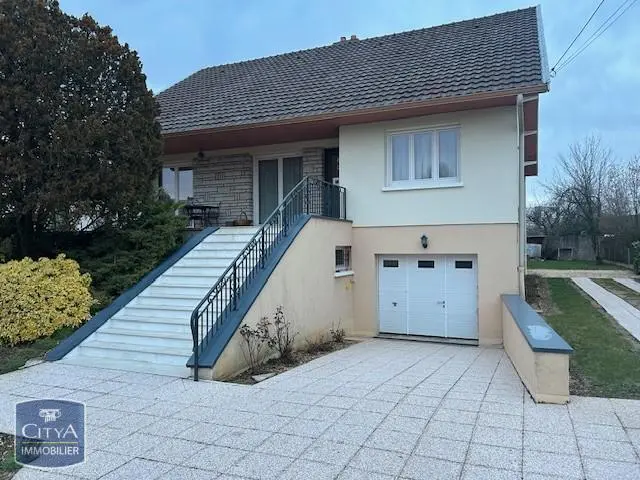 Photo 1 Maison 10 pièces 209m²