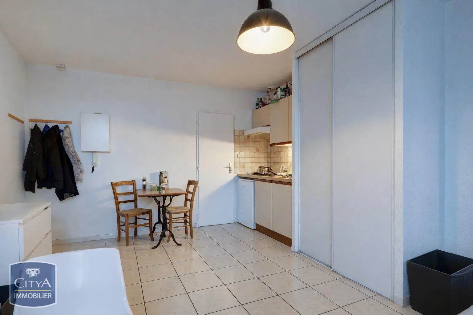 Photo 2 Appartement 1 pièce 21m²