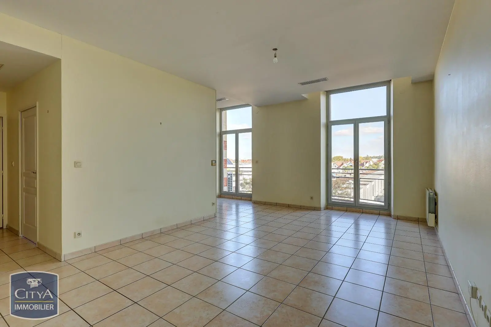 Photo 2 Appartement 3 pièces 77m²