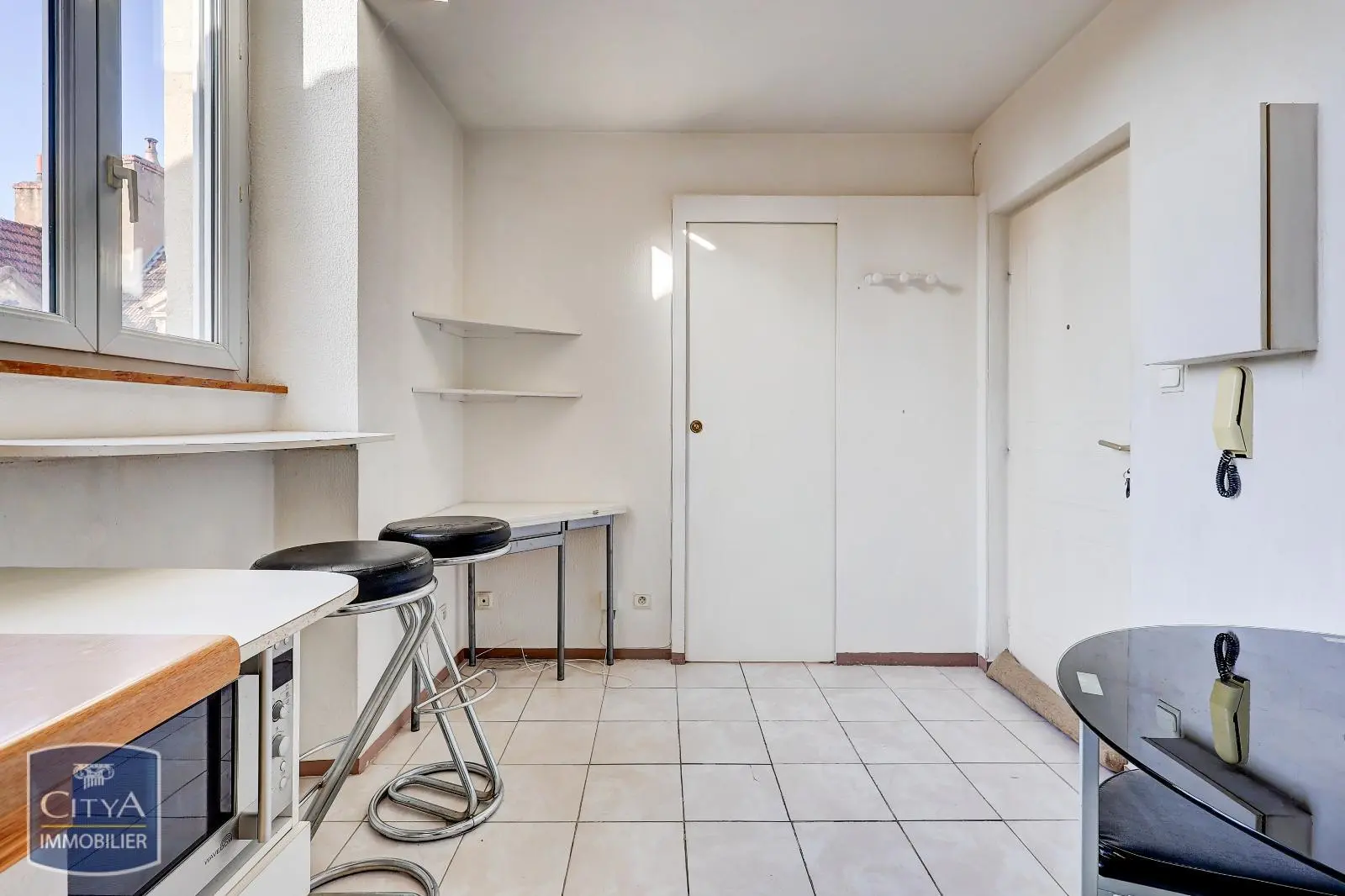 Photo 2 Appartement 1 pièce 18m²