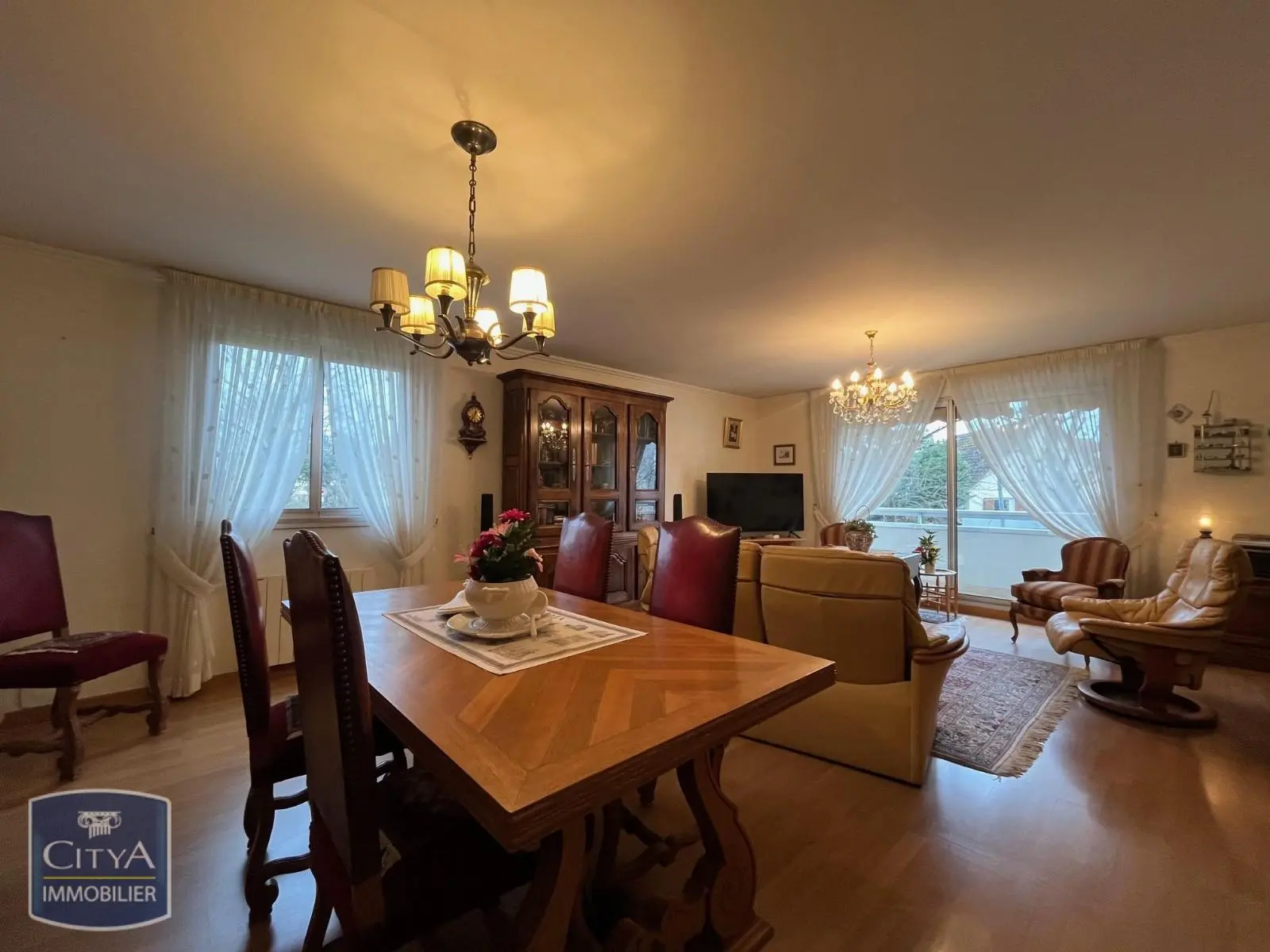 Photo 1 Appartement 4 pièces 91.43m²