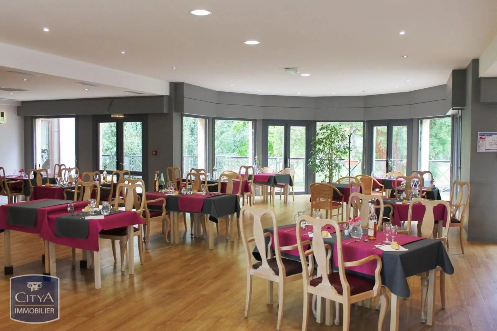 Photo 3 Local Commercial