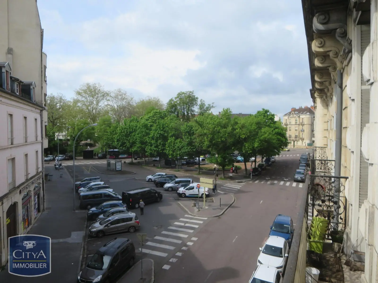 Photo 1 immeuble Dijon