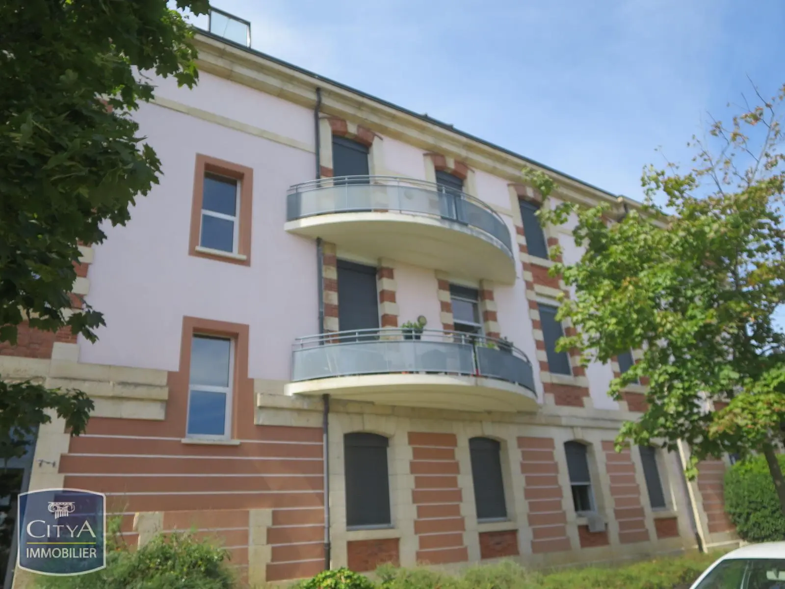 Photo 1 Appartement 3 pièces 77m²