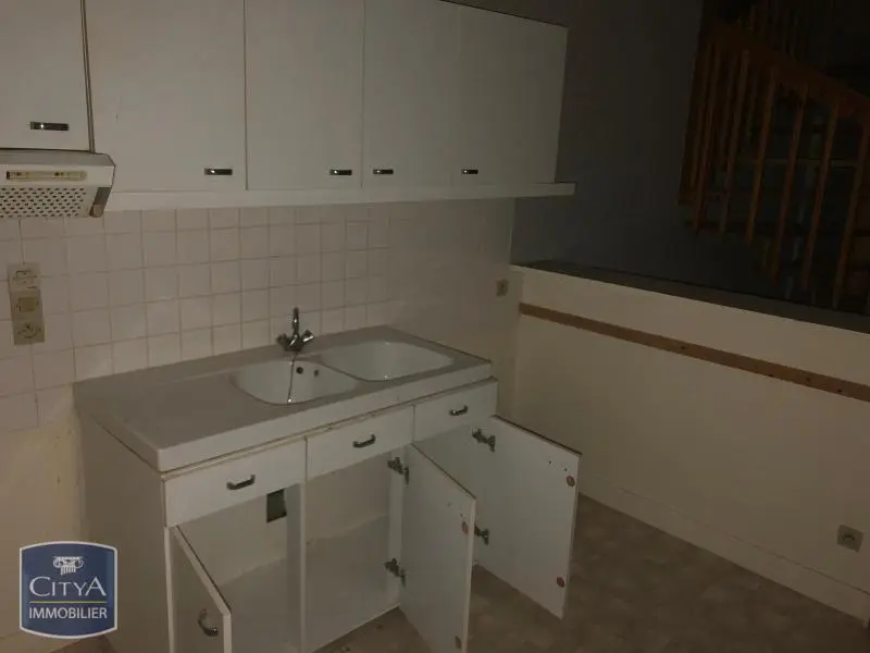 Illustration pour Immeuble 120m² Photo Immeuble 120m²