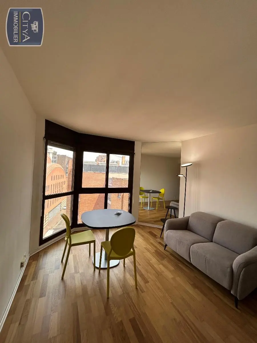Photo 1 Appartement 1 pièce 30.5m²