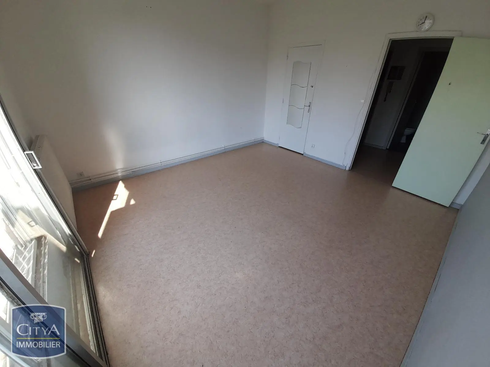 Photo 2 Appartement 1 pièce 25.1m²