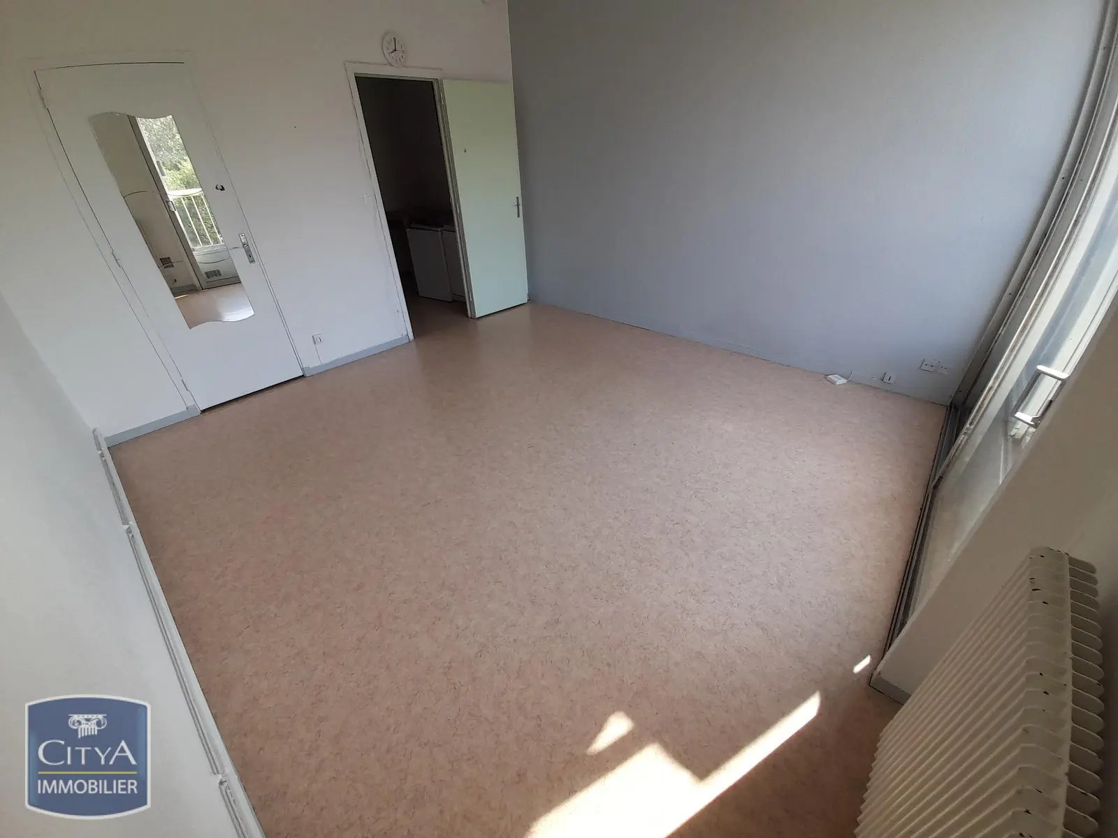 Photo 1 Appartement 1 pièce 25.1m²