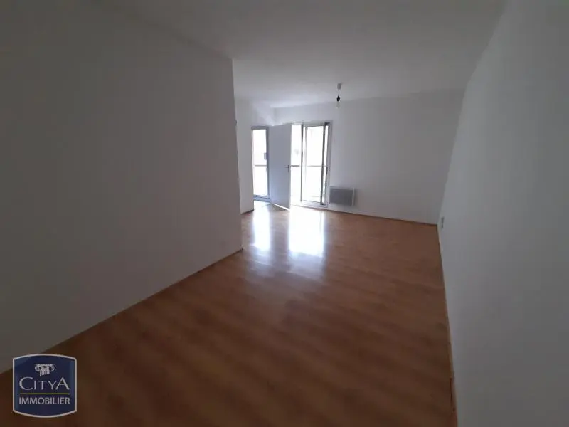 Photo 1 Appartement 1 pièce 29.78m²