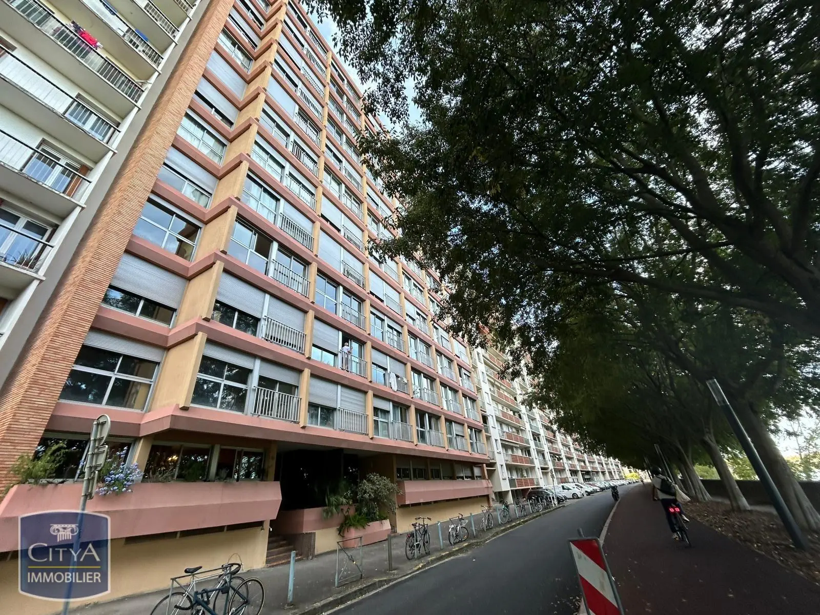 Photo 1 Appartement 1 pièce 24.65m²