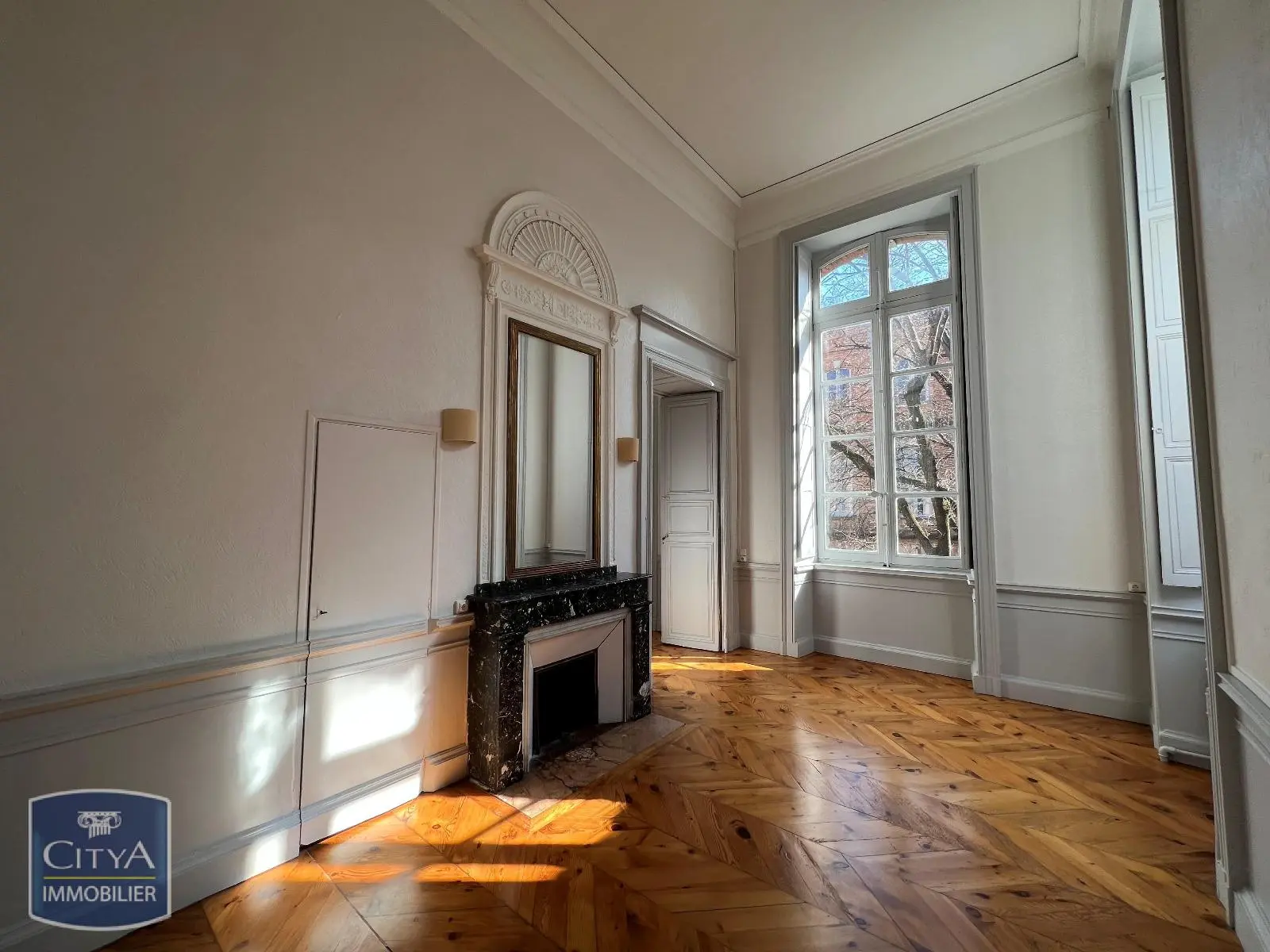 Photo 4 Appartement 8 pièces 264m²