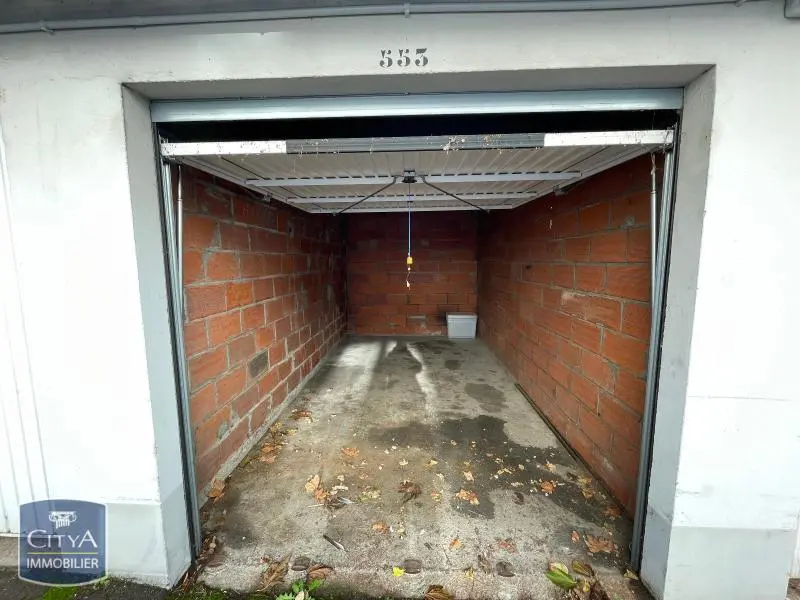 Photo 3 Parking
