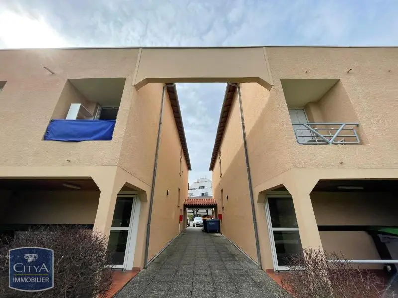 Photo 1 Appartement 1 pièce 23.3m²