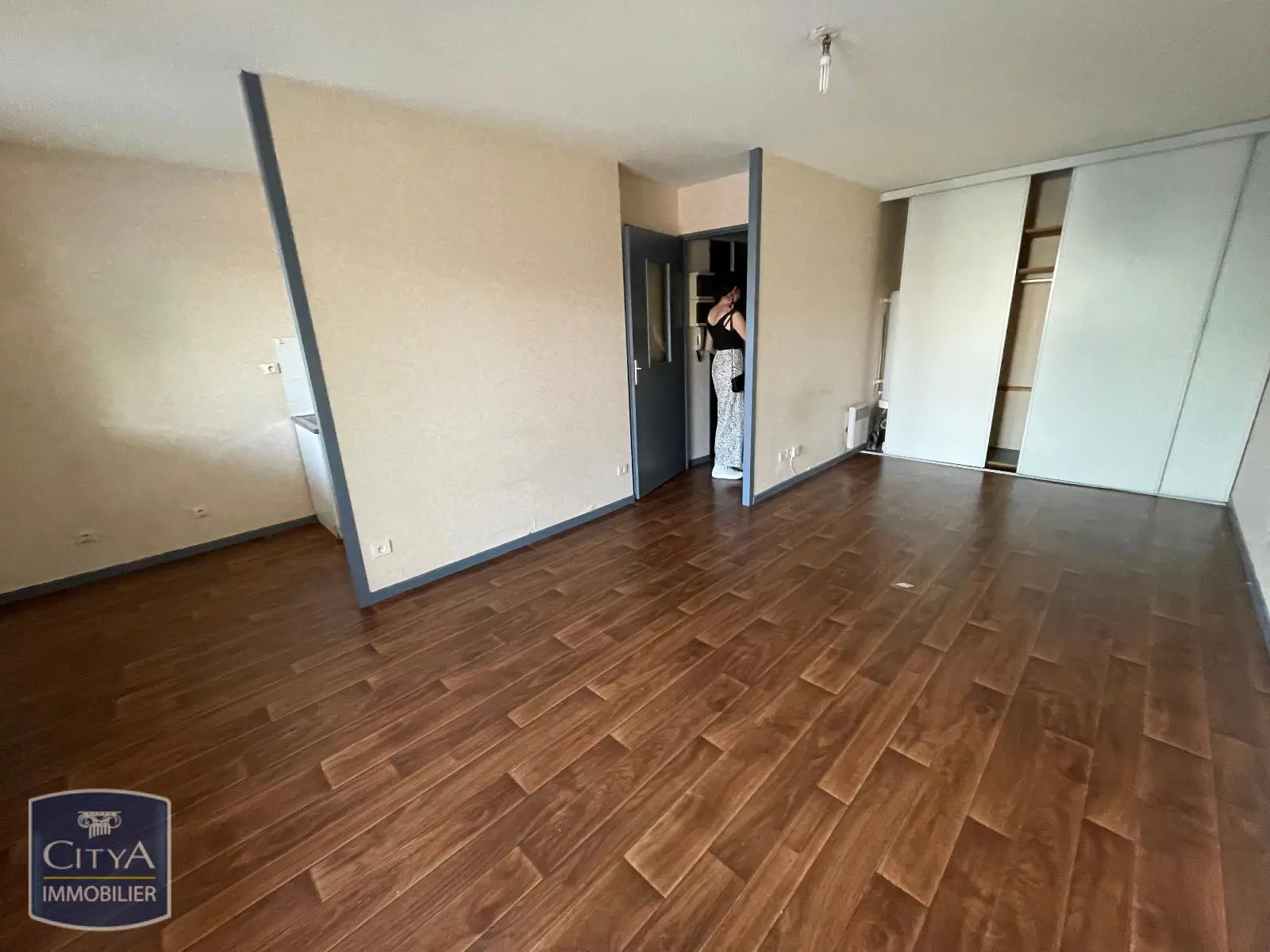 Photo 3 Appartement 1 pièce 32.46m²
