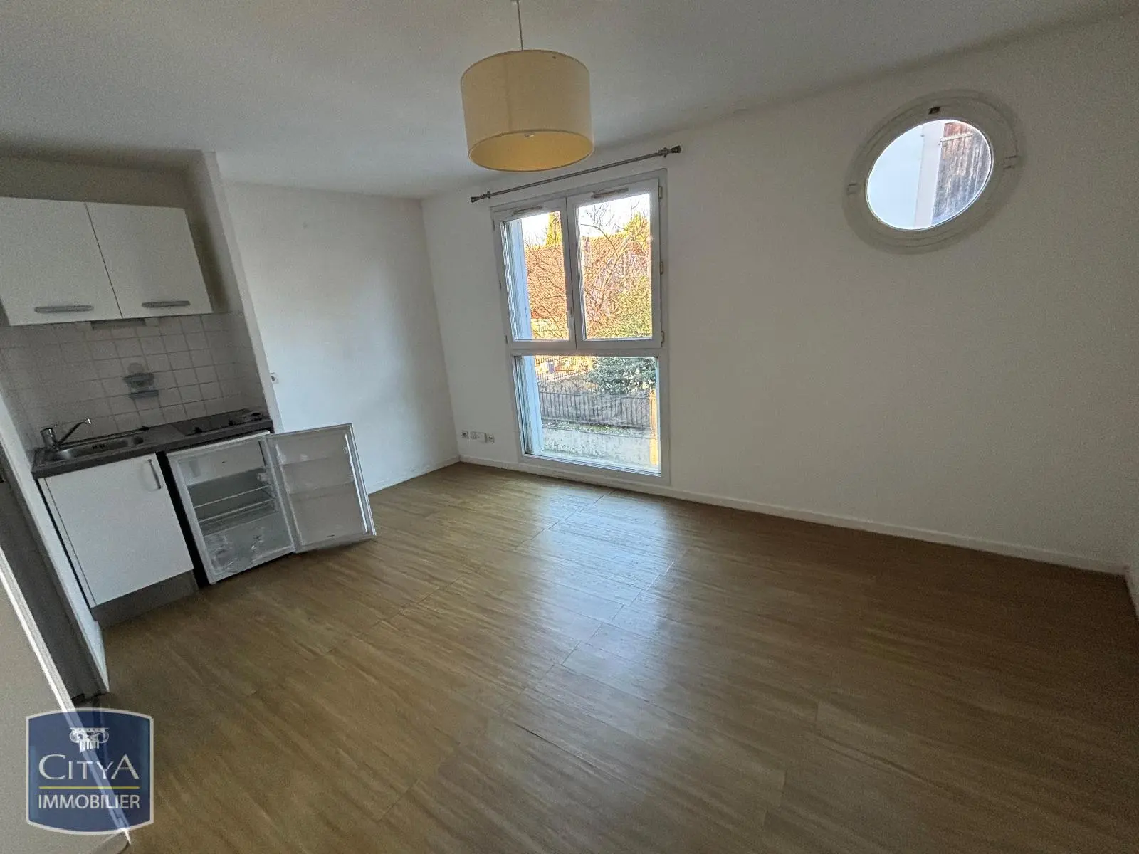 Photo 1 Appartement 1 pièce 19.6m²