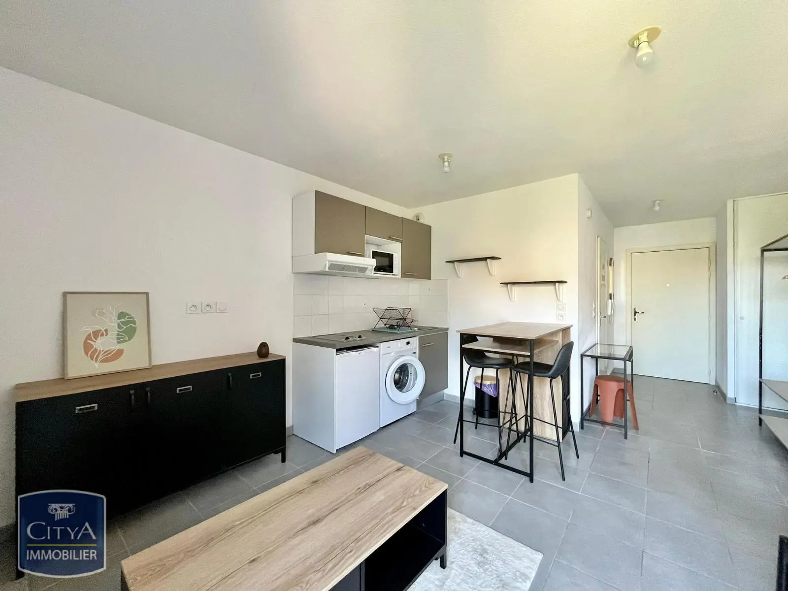 Photo 1 Appartement 1 pièce 25.07m²