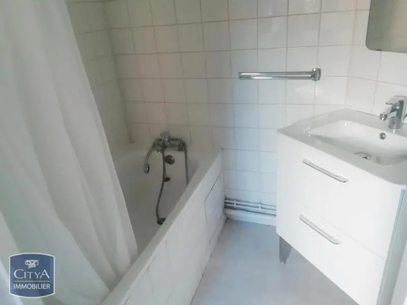 Photo 3 Appartement 1 pièce 16.01m²