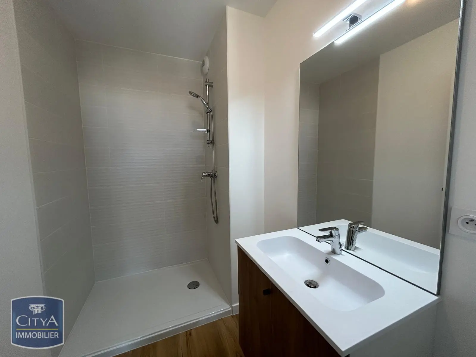 Photo 10 Appartement 5 pièces 130m²