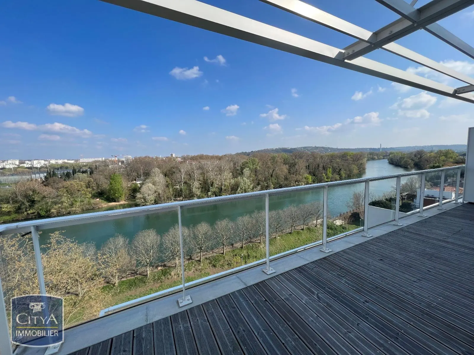 Photo 1 Appartement 5 pièces 143m²