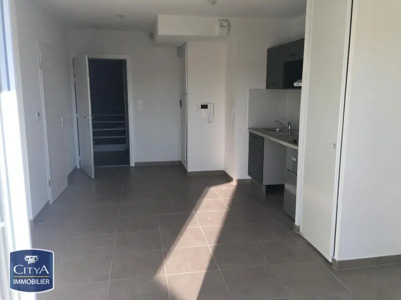 Photo 1 Appartement 1 pièce 26.89m²