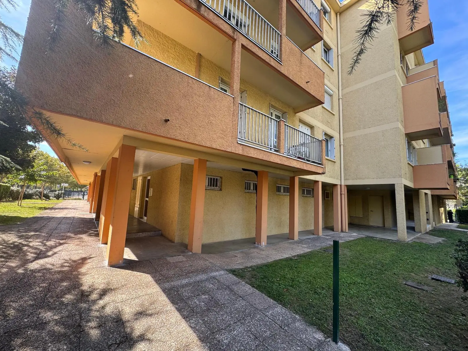 Photo 1 Appartement 4 pièces 109m²