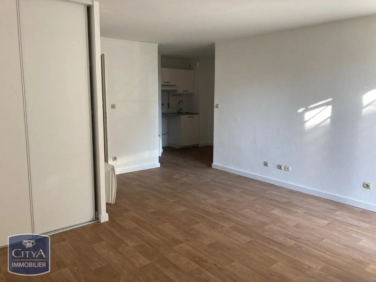 Photo 2 Appartement 1 pièce 32m²