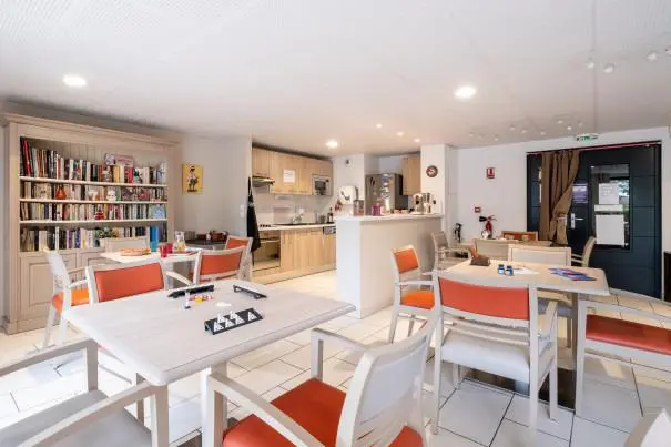 Photo 2 Appartement 1 pièce 35m²