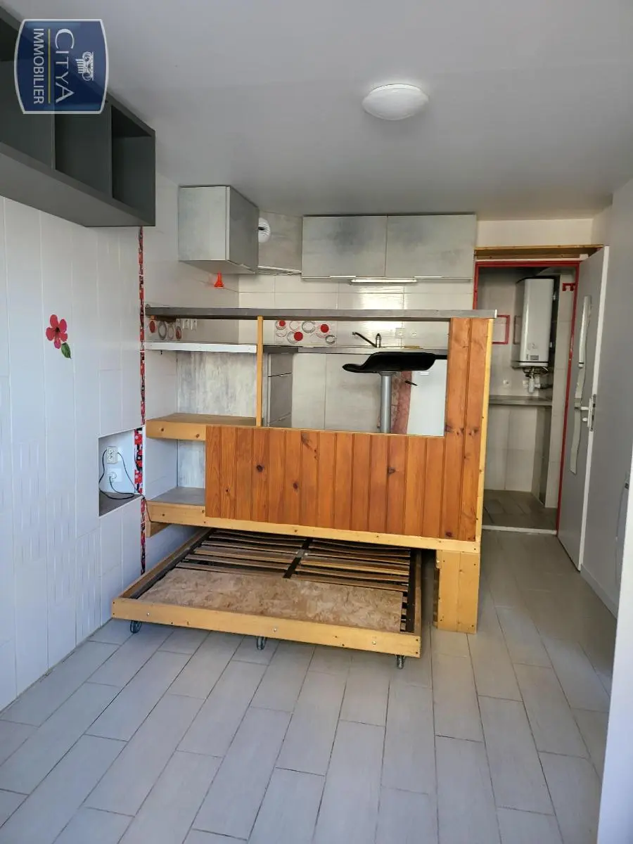 Photo 1 Appartement 1 pièce 15.86m²