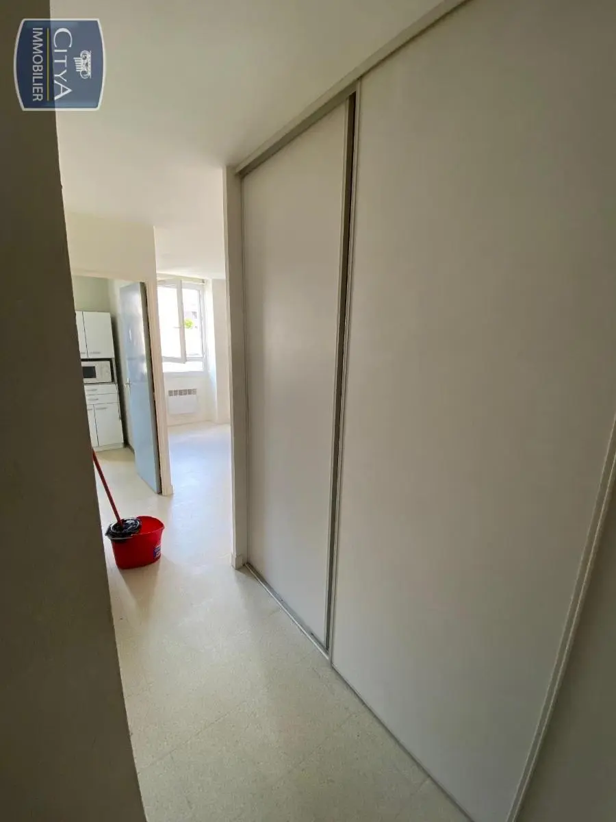 Photo 2 Appartement 1 pièce 39.8m²