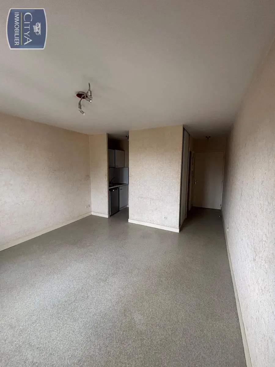 Photo 1 Appartement 1 pièce 23.3m²