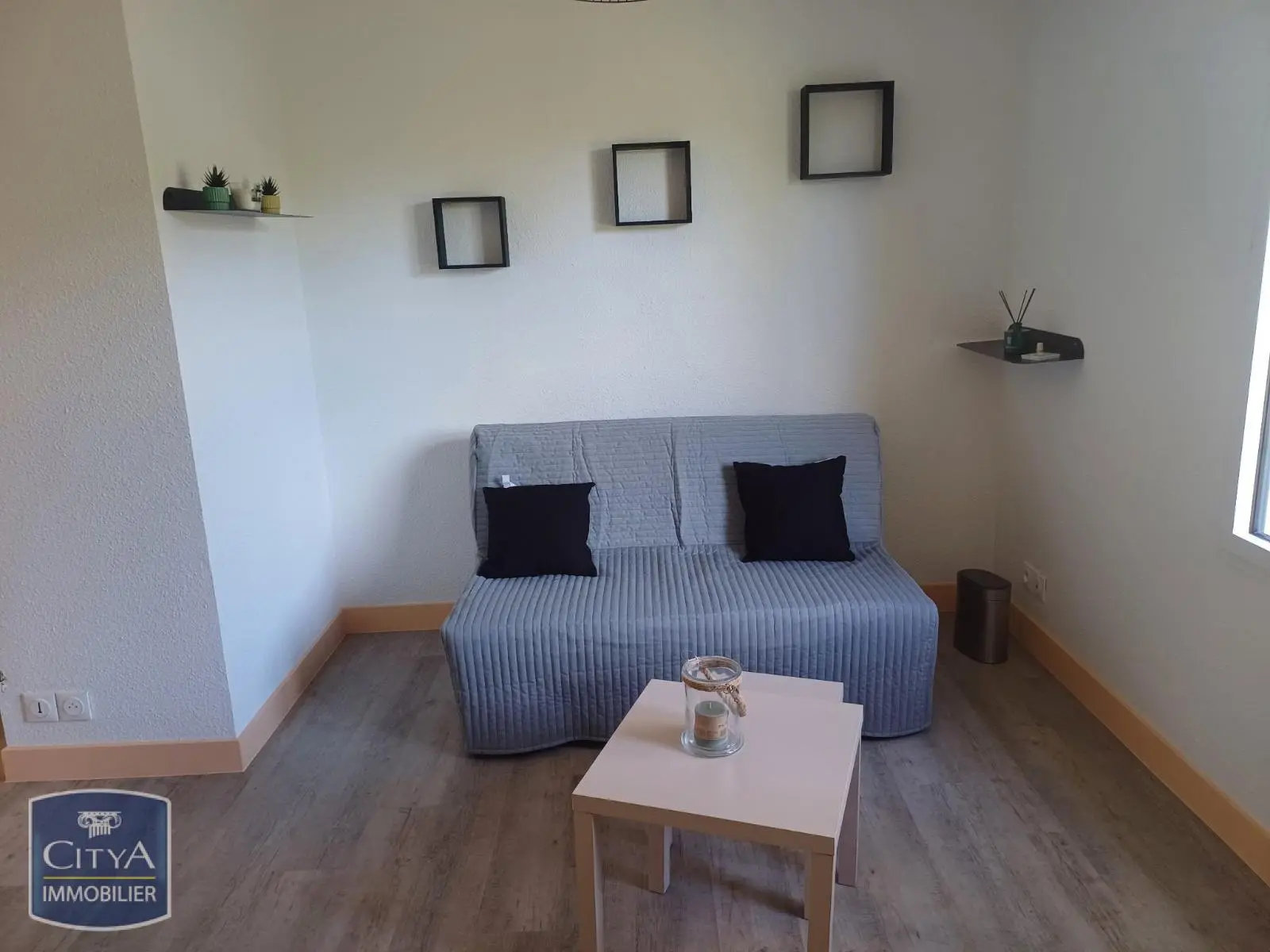 Photo 2 Appartement 1 pièce 19.84m²
