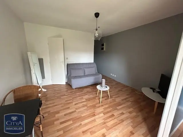 Photo 1 Appartement 1 pièce 23.96m²