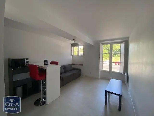 Photo 1 Appartement 1 pièce 28.23m²