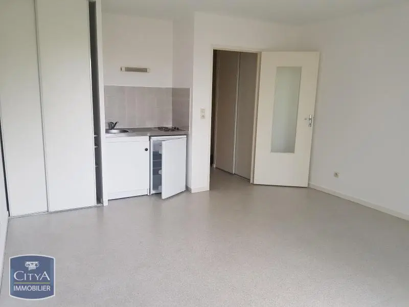Photo 2 Appartement 1 pièce 26.29m²