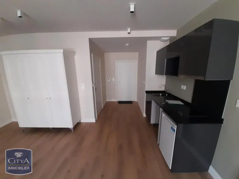 Photo 8 Appartement 1 pièce 40.01m²