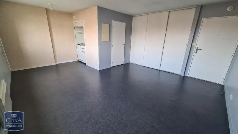 Photo 1 Appartement 1 pièce 31.38m²