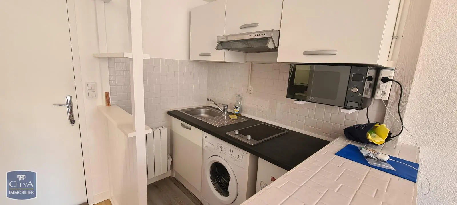 Photo 2 Appartement 1 pièce 28.09m²