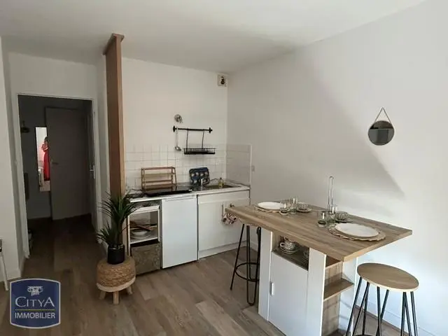 Photo 2 Appartement 1 pièce 22.58m²