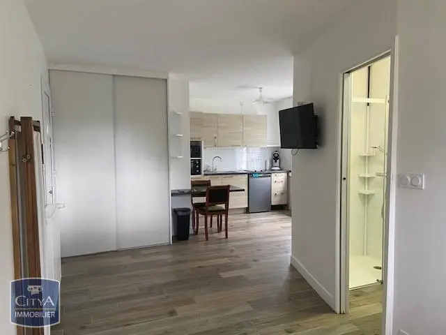 Photo 2 Appartement 1 pièce 26.6m²