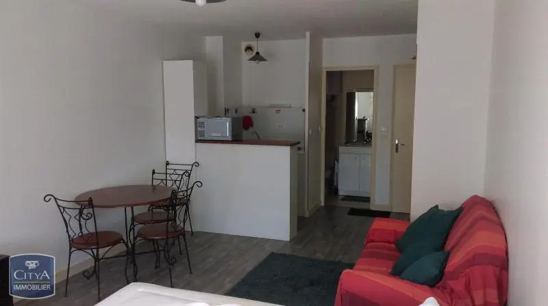 Photo 1 Appartement 1 pièce 25m²