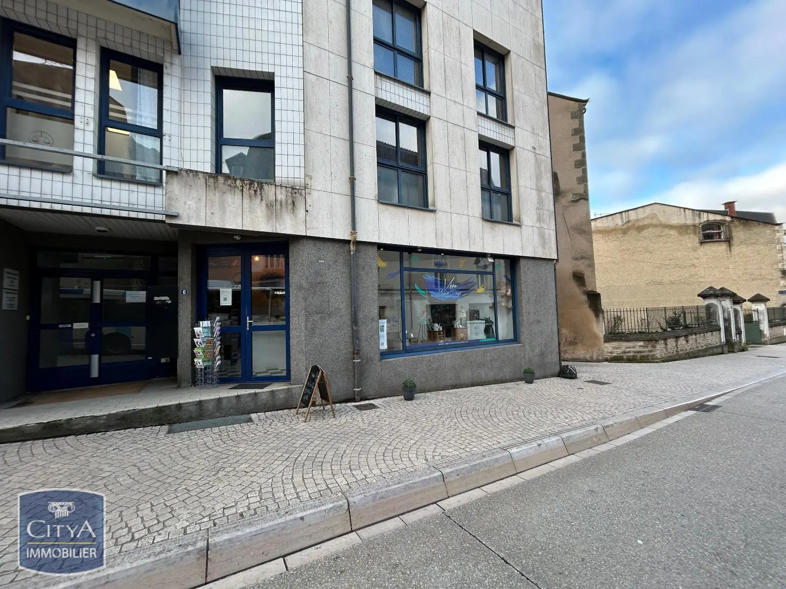 Photo 5 Local Commercial